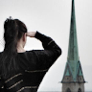 Meet your Posher, Lucienne